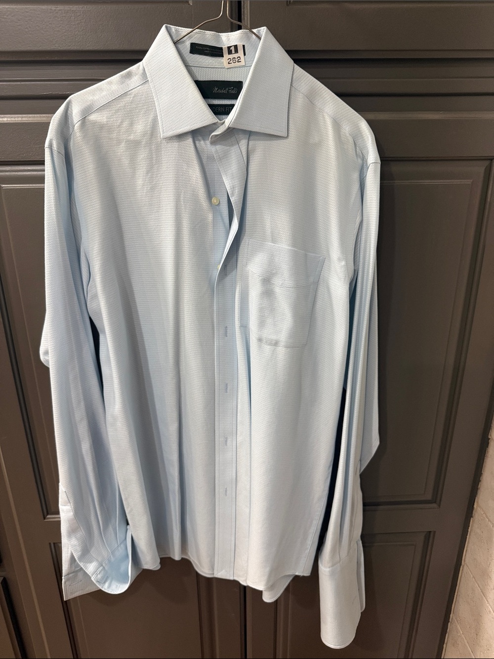 Light Blue Men's Long-Sleeve Dress Shirt with Spread Collar 36/37 sleeve